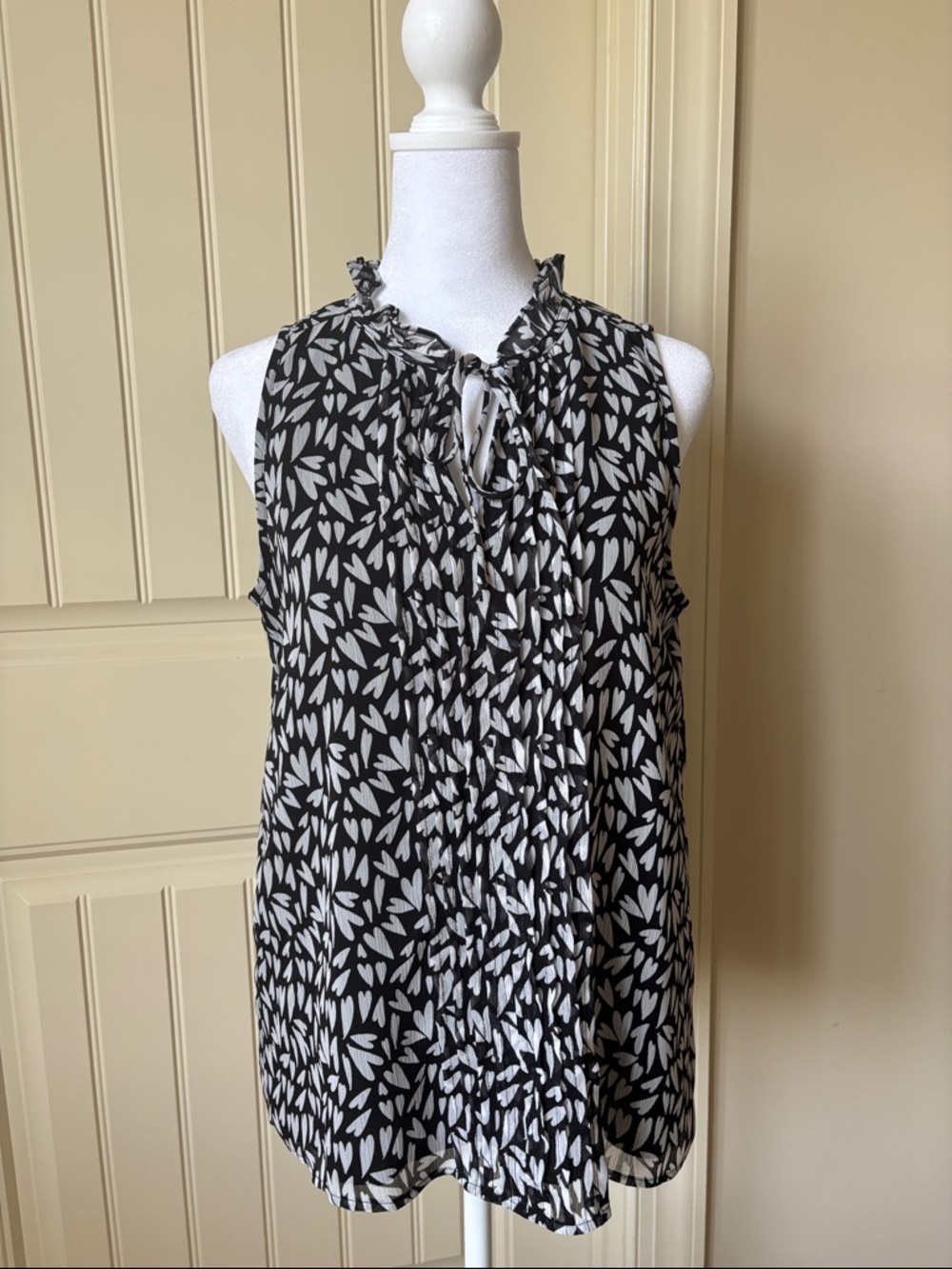 LOFT Black and White Sleeveless Ruffle Tie-Neck Blouse